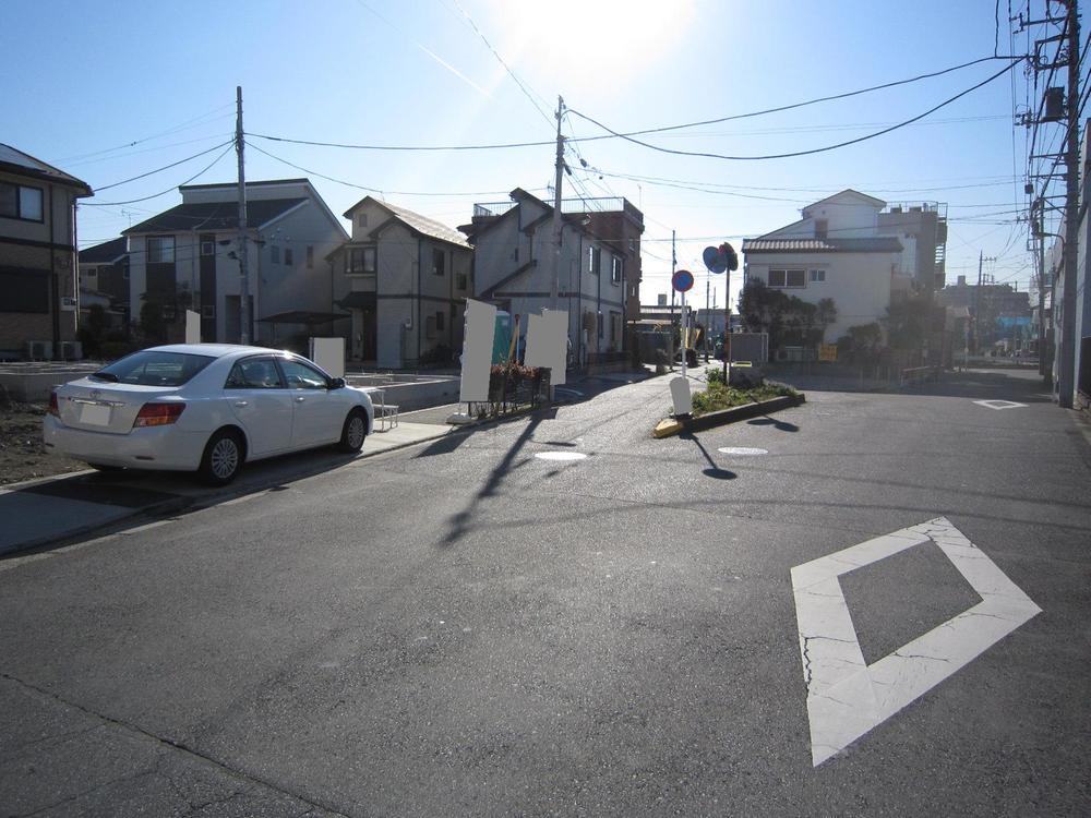 Local photos, including front road. Local (12 May 2013) Shooting