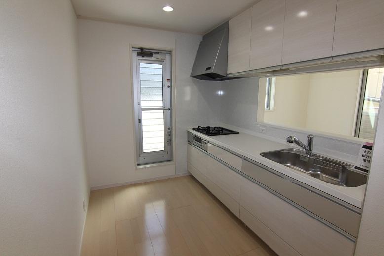 Kitchen. Example of construction For sales of the main direct sales, Brokerage fees are not or Ri or hanging!