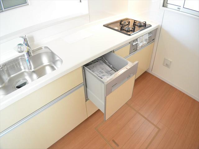 Kitchen. Cleanup also Easy