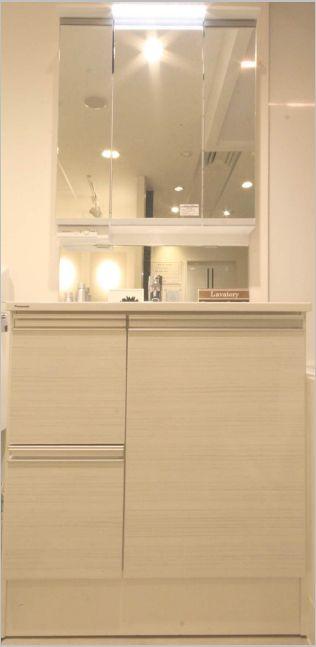 Wash basin, toilet. Bathroom vanity