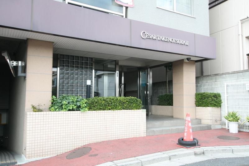 Entrance. ■ Before construction work ・ Under construction ・ And the completion of construction, Fine inspection system. Further peace of mind renovation in the after-sales service window installation.