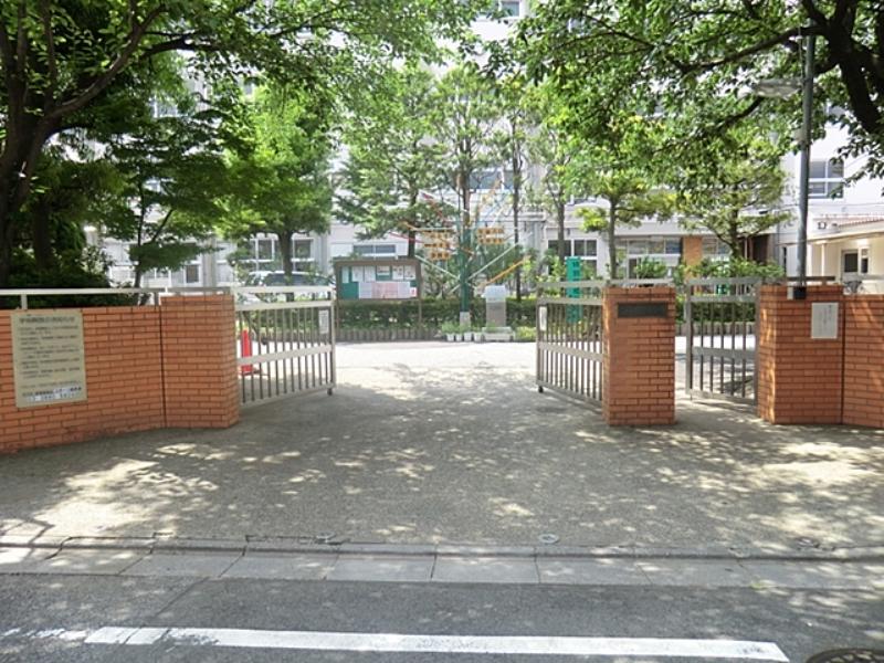 Junior high school. Kanbara 640m until junior high school