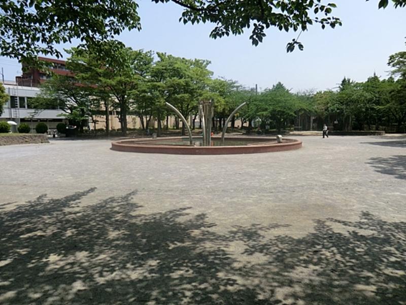 park. 320m until the iris marsh park