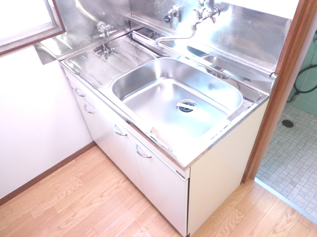 Living and room. 201, Room reference inversion type