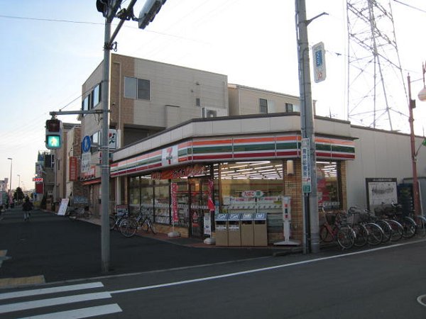 Convenience store. 203m to Seven-Eleven (convenience store)