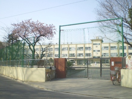 Primary school. 352m to Adachi Ward Shikahama first elementary school (elementary school)