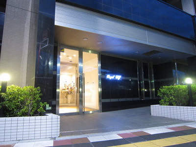 Building appearance. Construction: Daiwa House Industry Co., Ltd. Management: Daiwa Living Co., Ltd. Recruitment