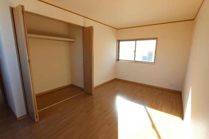 Non-living room. Spacious living space with all the living room storage space.