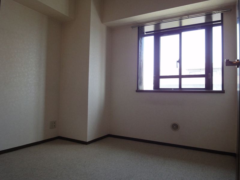 Other room space. West of Western-style