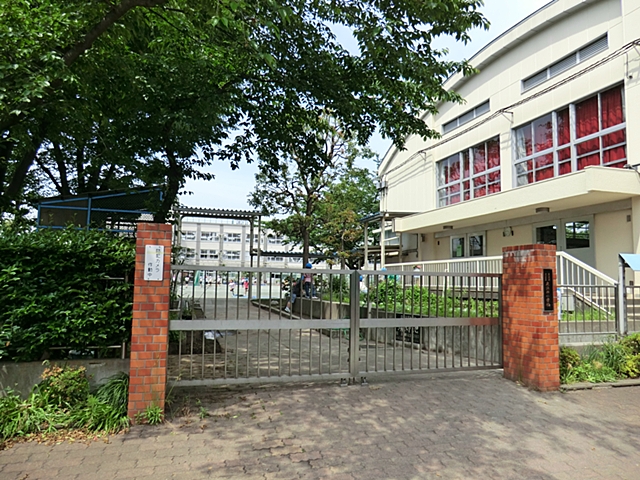 Primary school. Adachi Ward Shikahama Nishi Elementary School 404m until the (elementary school)