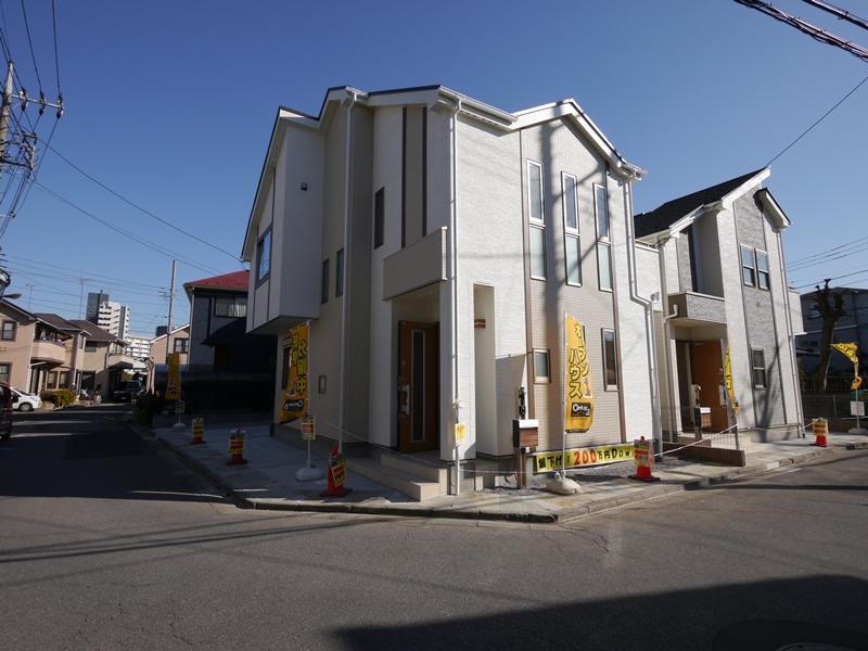 Local appearance photo. Local 1 Building (December 2013) Shooting