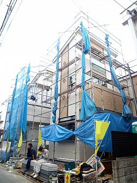 Local photos, including front road. Local (October 22 shooting)