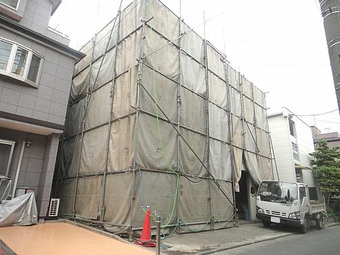 Local photos, including front road. Local (June 25 shooting)