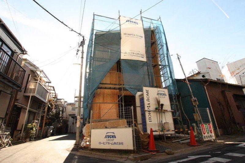 Local appearance photo. Wooden 2 × 4 Itopia home construction