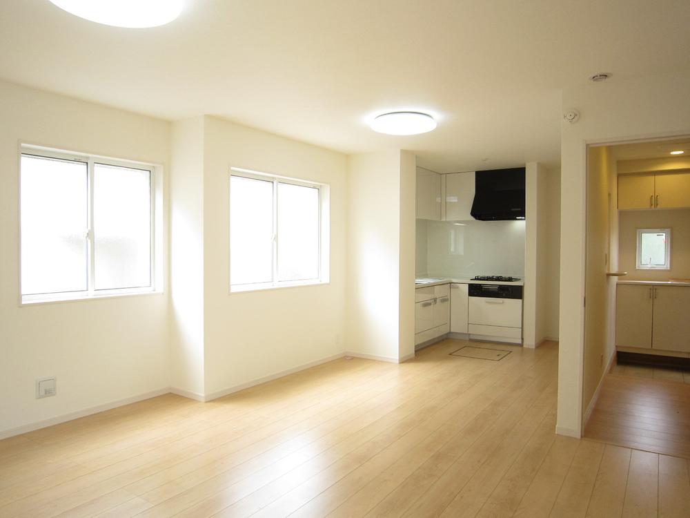 Living. 1 Building room (October 2013) Shooting