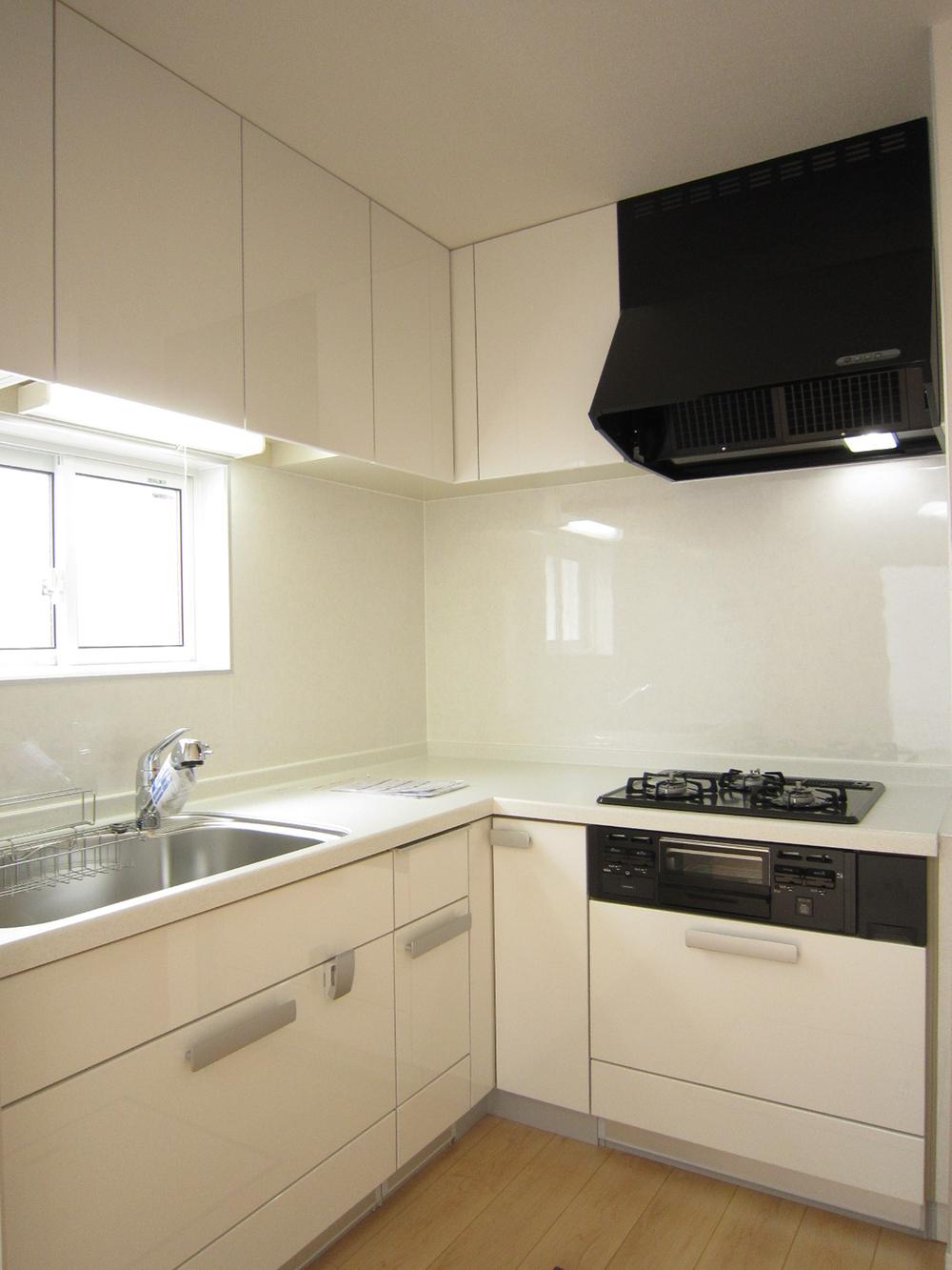 Kitchen. 1 Building room (October 2013) Shooting