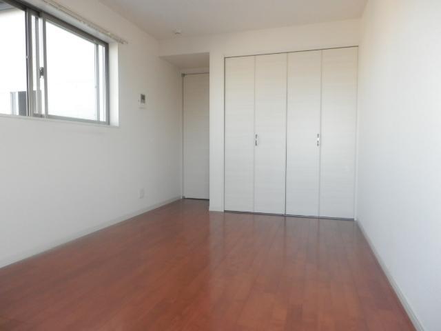 Living and room. Western-style 1