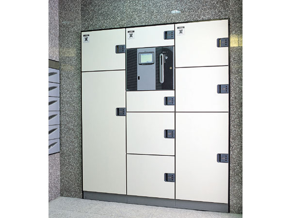 Common utility.  [Home delivery locker] Courier or parcel, etc., Also you can receive the luggage at the time of the absence, You can be taken out at any time 24 hours. (Same specifications)
