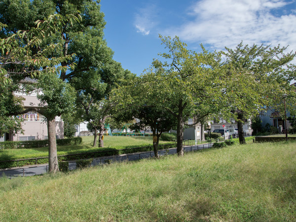 Surrounding environment. Nishiarai park About 200m / 3-minute walk