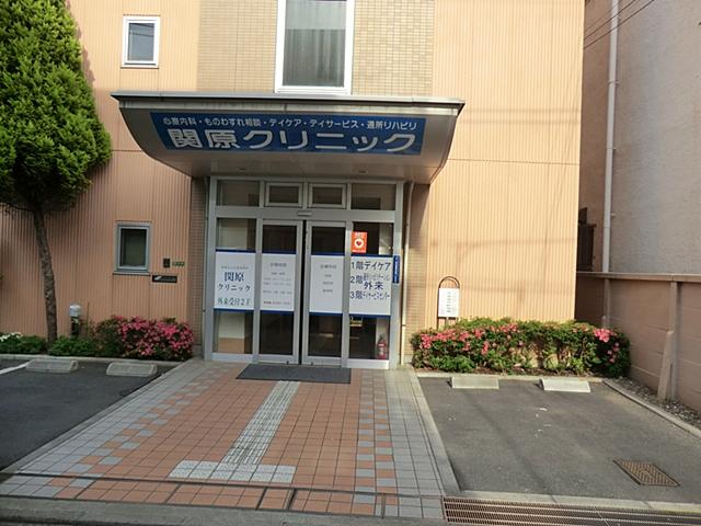 Hospital. To 600m within a 10-minute walk to Sekihara clinic, Since the medical facilities are scattered some, Even when steep, Even when the costs dipped, Peace of mind. 