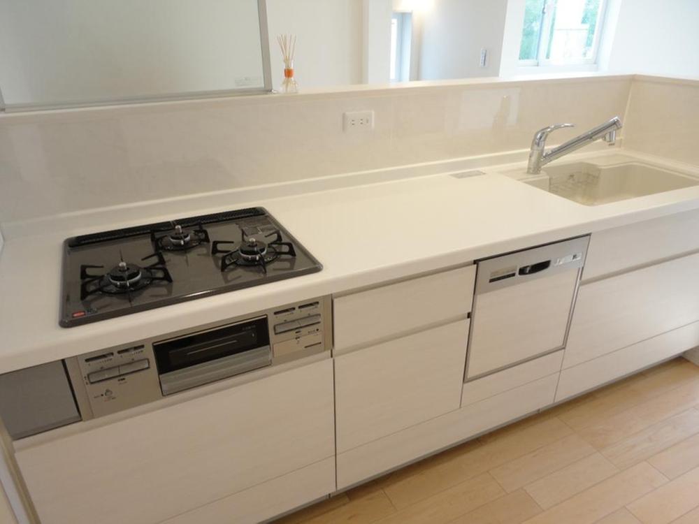 Same specifications photo (kitchen). Same specifications