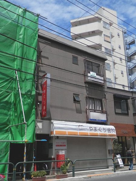Balcony. Facing south