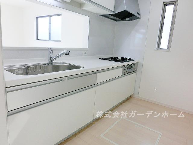 Model house photo.  ■ With loft, With floor heating, Seismic grade tertiary acquisition. Day boasts of warm house. Also it has a popular bathroom ventilation dryer ■