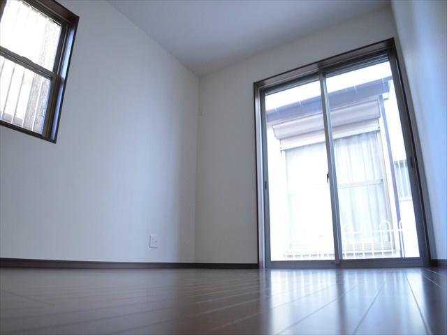 Non-living room. It captures a lot of light