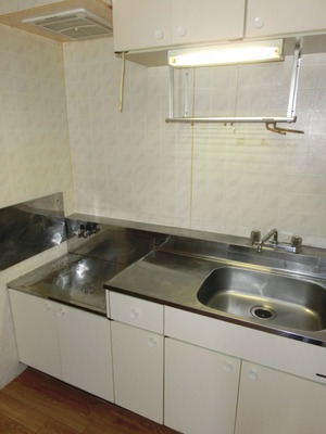 Kitchen. Gas stove installation Allowed Kitchen