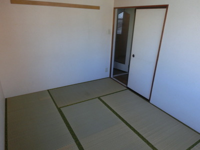 Living and room. 6 Pledge Japanese-style room with a large storage