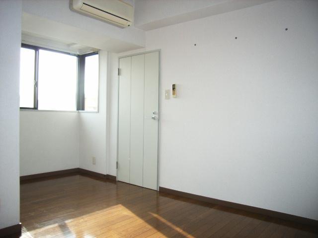 Other room space. Western style room