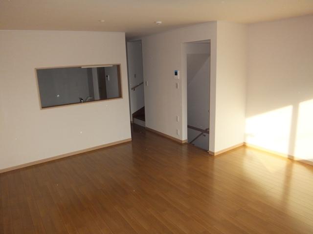 Same specifications photos (living). Flooring