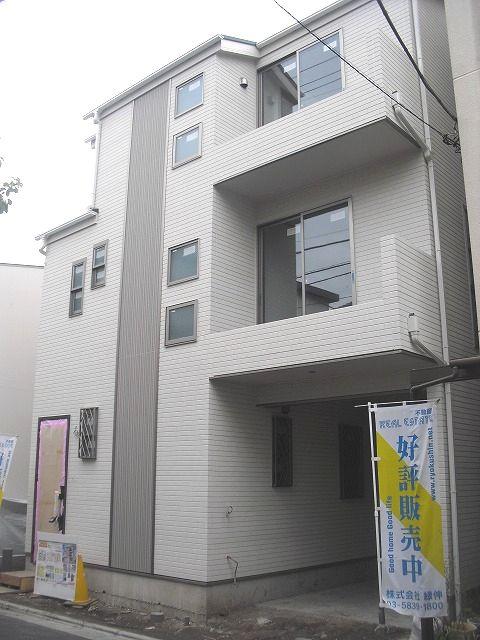 Local appearance photo. Exterior (November 25, 2013) Shooting