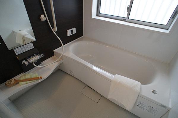 Bathroom. Indoor (12 May 2013) Shooting G Building