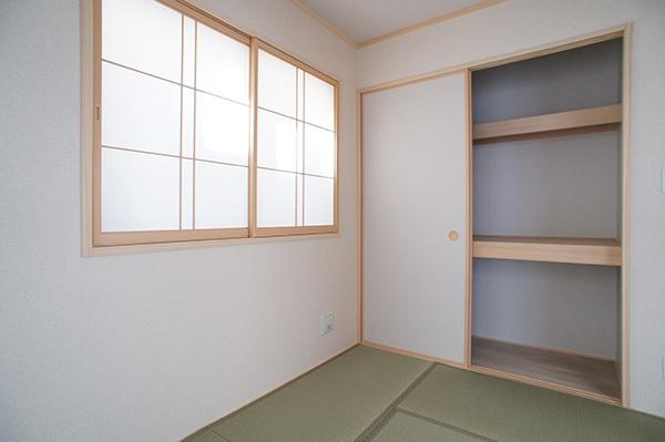 Non-living room. A Building