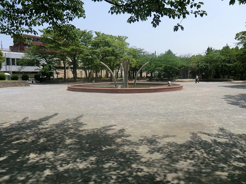 park. 220m until the iris marsh park