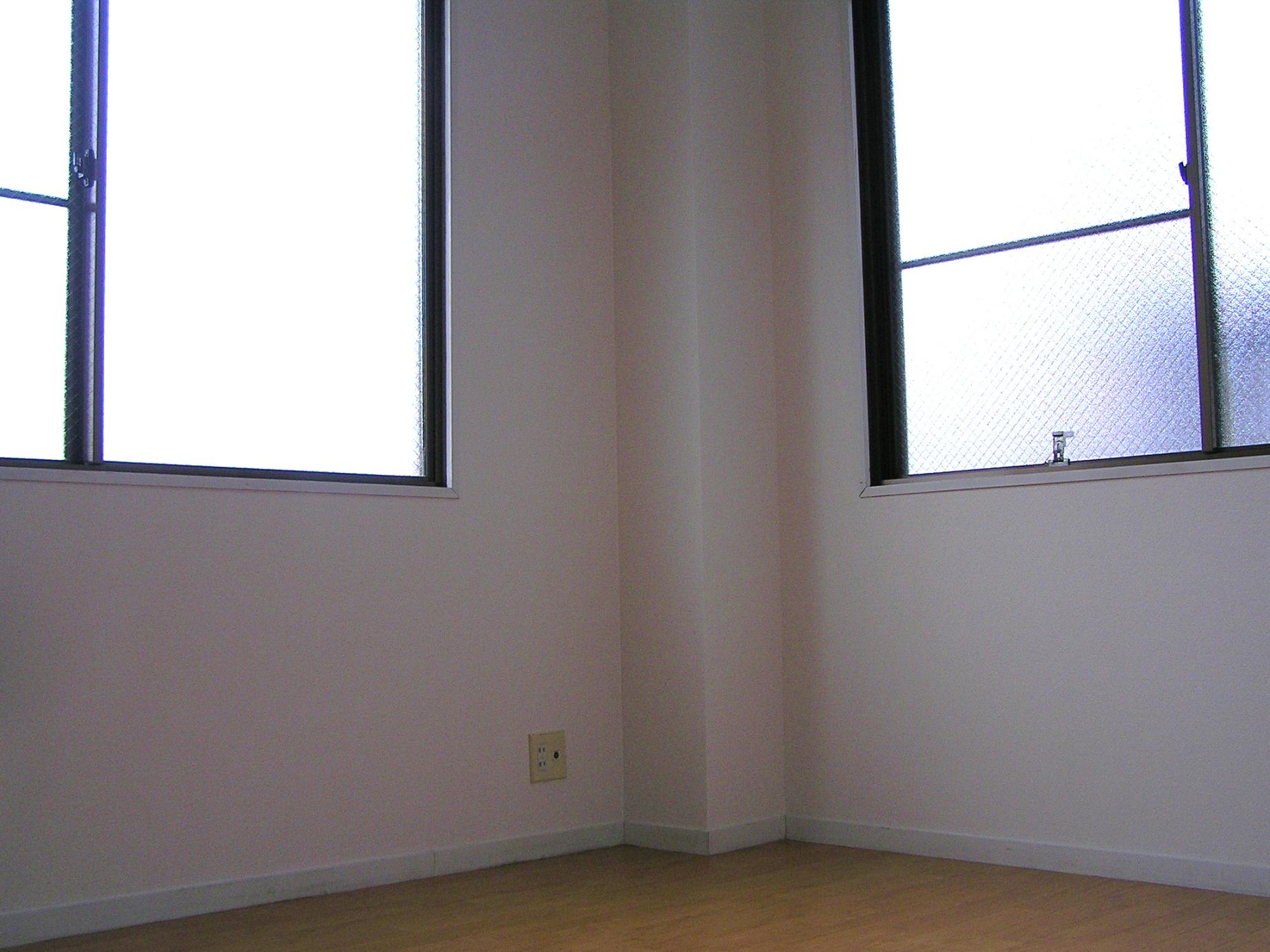 Other room space. Western also there is a two-sided lighting 6 Pledge