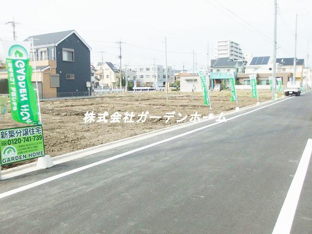 Local photos, including front road. It is a popular Readjustment land