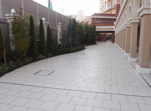 Entrance. Entrance approach
