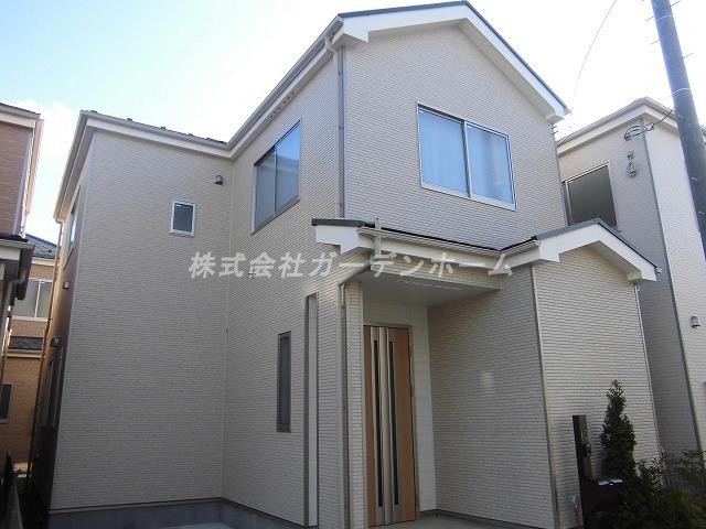 Local appearance photo. Local (09 May 2013) Shooting