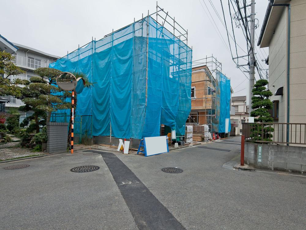 Local appearance photo. Local (12 May 2013) Shooting