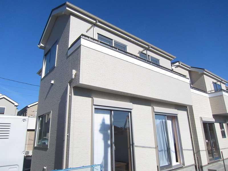 Local appearance photo. Local M Building (2013.12)