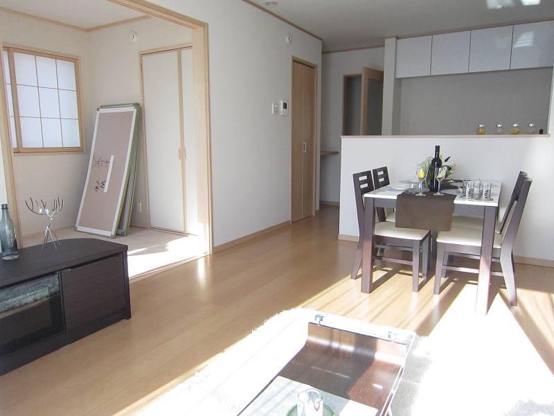 Living. M Building LDK