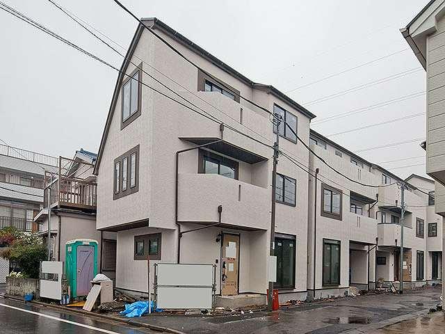 Local appearance photo. Local (12 May 2013) Shooting, 1 Building