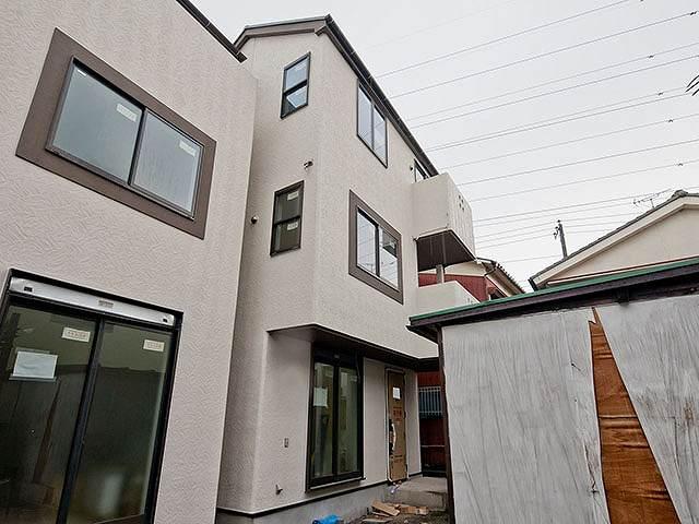 Local appearance photo. Local (12 May 2013) Shooting, 4 Building