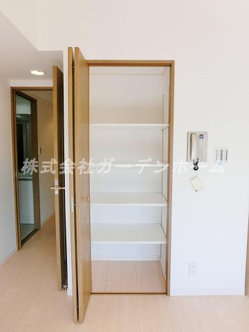 Receipt. Each room storage