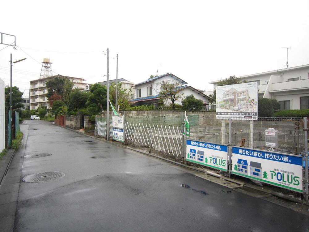 Local photos, including front road. Local (10 May 2013) Shooting