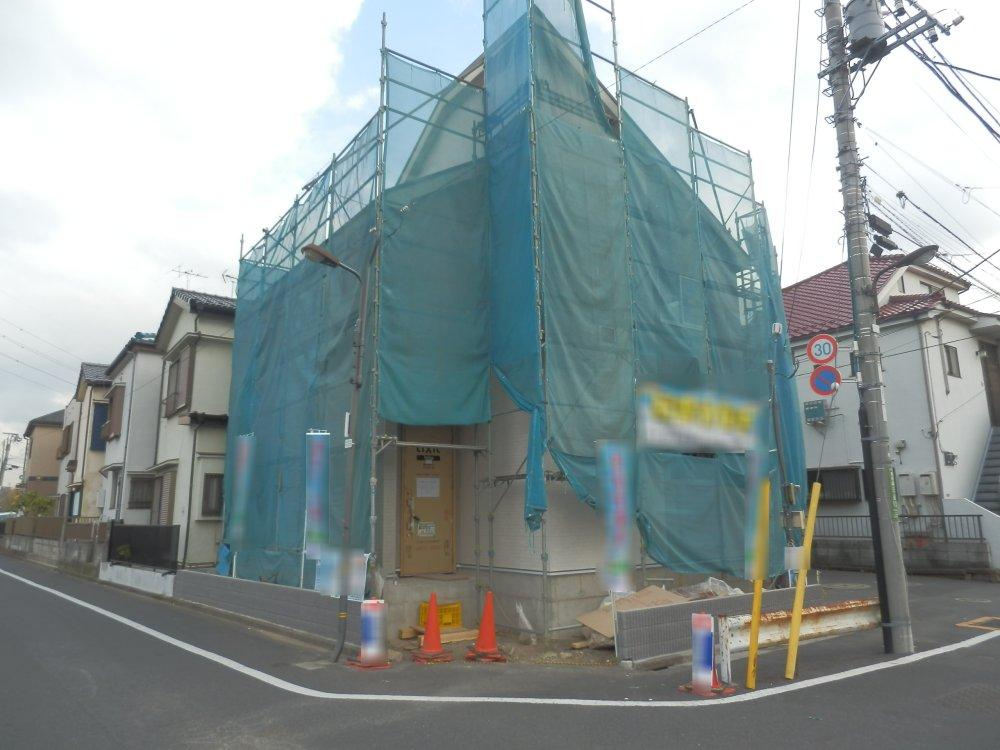 Local appearance photo. Local (12 May 2013) Shooting