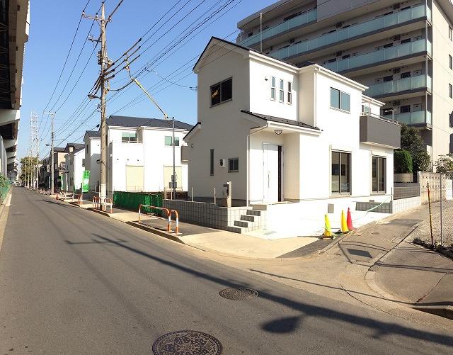 Local (11 May 2013) traffic volume of shooting front road there are not many up there. Is a comfortable living environment. . Local (11 May 2013) Shooting