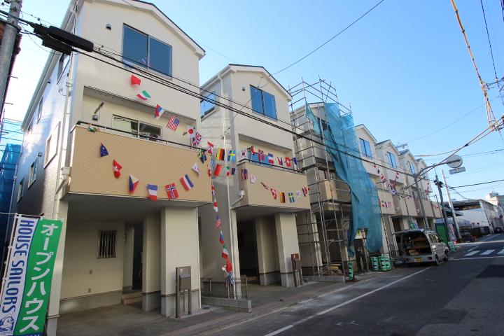 Local appearance photo. When timeless even, Simple and stylish appearance. (2013 November)